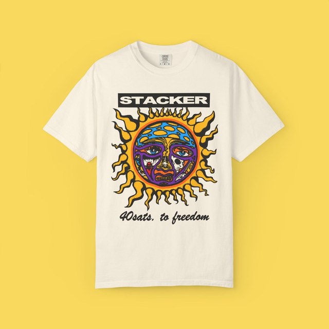 🤍🖤 Vintage lngtstore Stacker News T-Shirt — Ivory, S