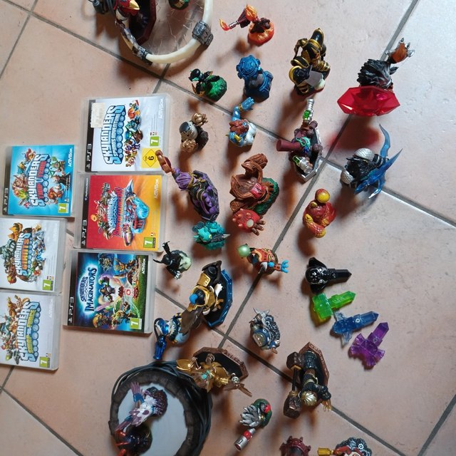 Mega Lotto Skylanders PS3 + Portali + Statuette + Trappole / Cristalli