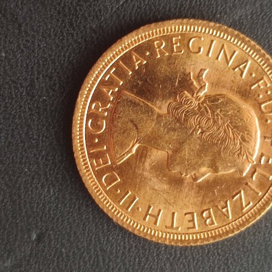 Vendo moneta in oro Sterlina inglese Elisabetta II "fiocchetto" 22 carati