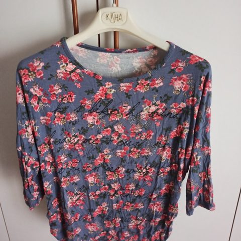 Maglia floreale 🌸