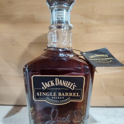Jack Daniel’s Single Barrel Select Tennessee Whiskey (Bottiglia del 2001) – 70 cl / 45%…